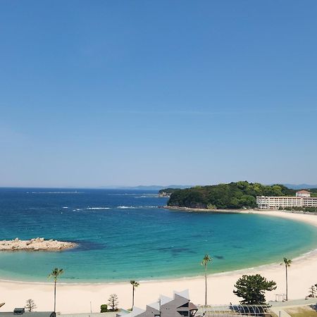 Hotel Sanrakuso Sirahama Kültér fotó