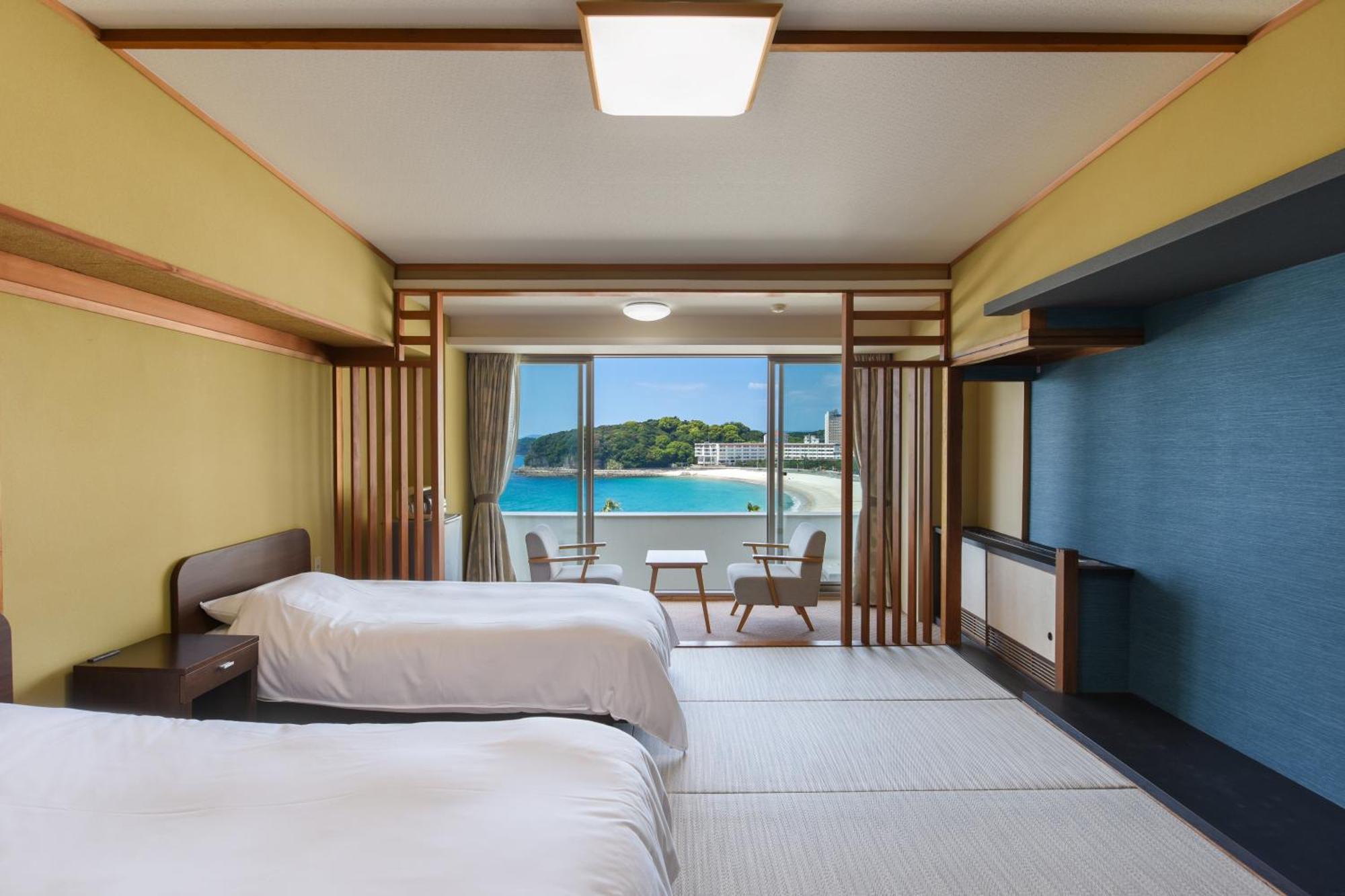Hotel Sanrakuso Sirahama Kültér fotó